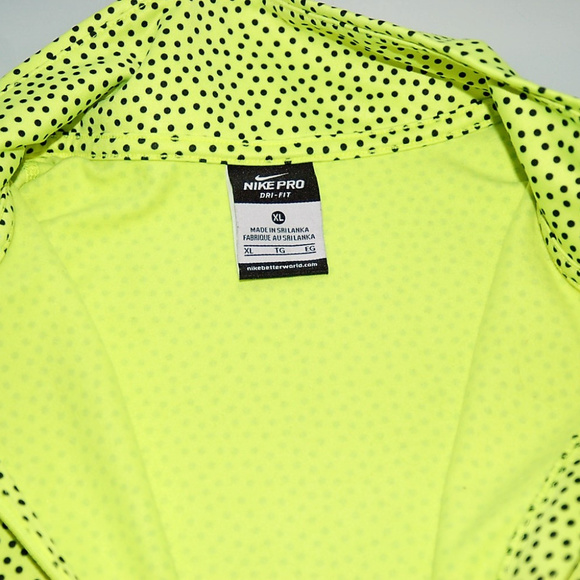 NIKE Dri Fit 3/4 Zip Pullover Jacket Unworn - Picture 4 of 8